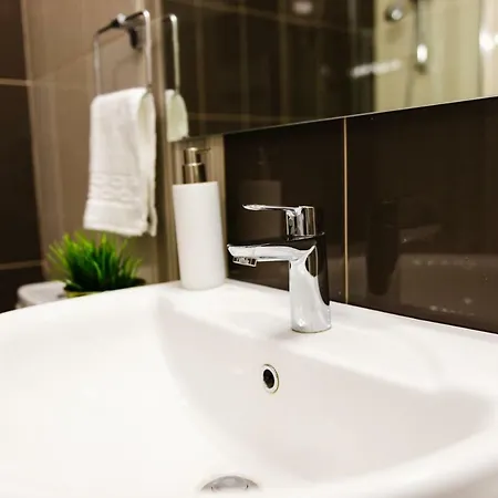 Luxury Belvedere Titan Park *