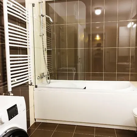Luxury Belvedere Titan Park Бухарест