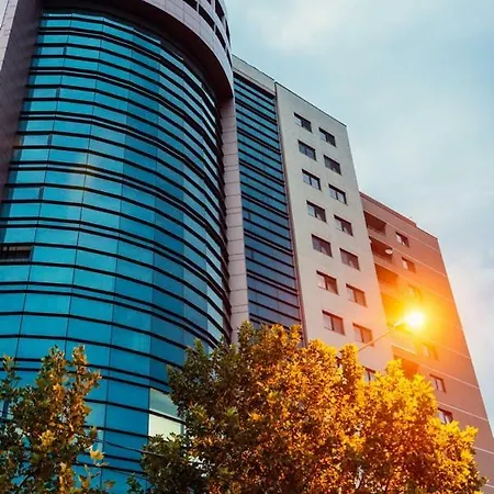 Luxury Belvedere Titan Park